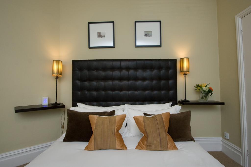Hotel The Bijou Harrogate Esterno foto