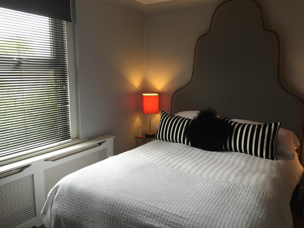 Hotel The Bijou Harrogate Esterno foto