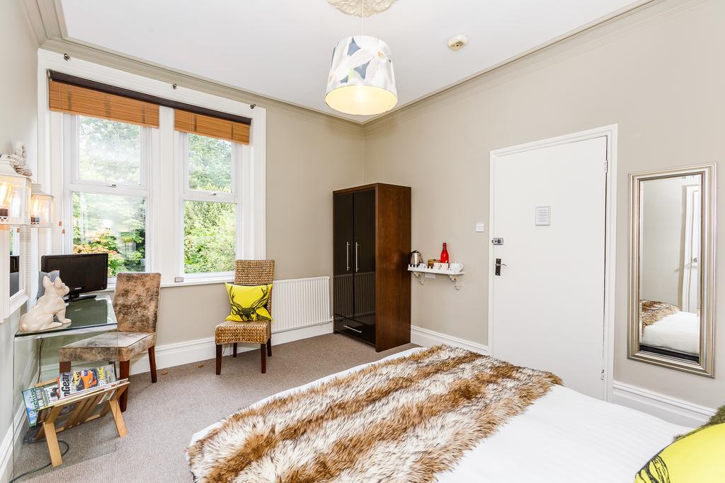 Hotel The Bijou Harrogate Esterno foto