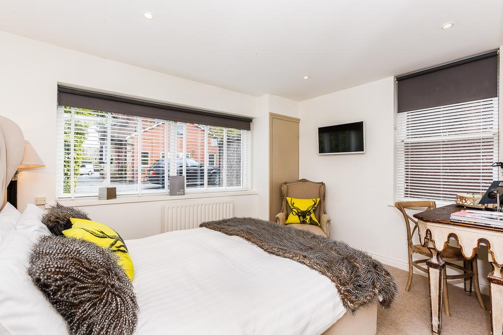 Hotel The Bijou Harrogate Esterno foto