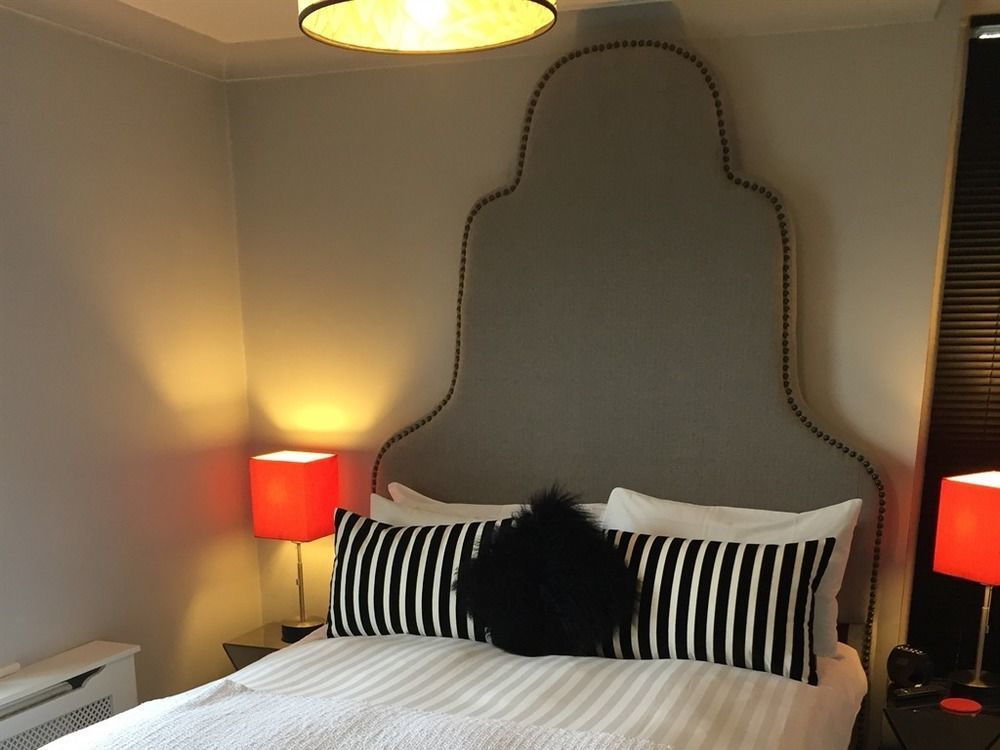 Hotel The Bijou Harrogate Esterno foto